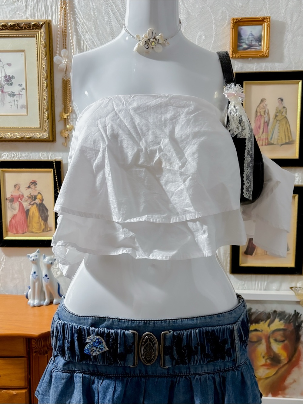 Casual coastal minimalist girly off the shoulder cropped ruffle cotton blouse